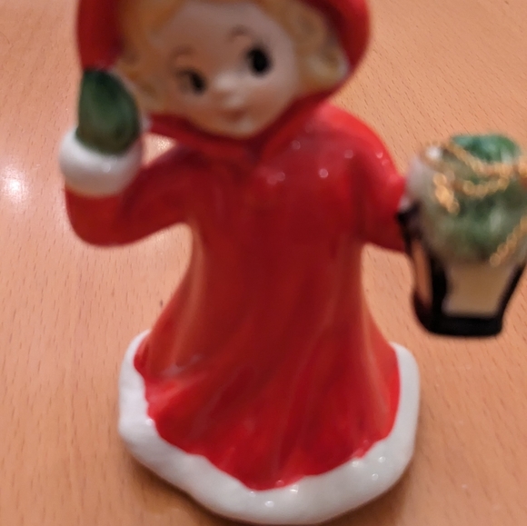 Vintage ceramic figurine Napoo girl in red  with lantern - Picture 2 of 7